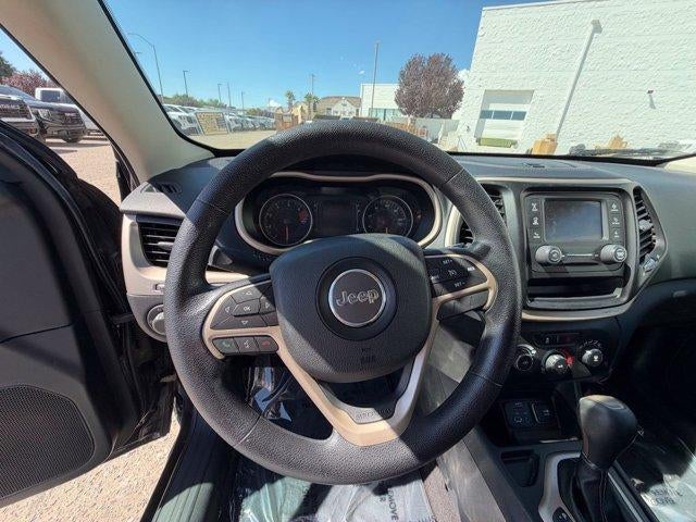 2017 Jeep Cherokee Sport