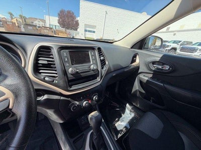 2017 Jeep Cherokee Sport