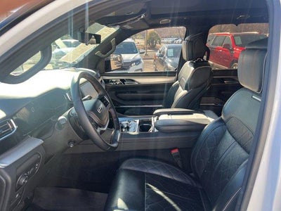 2023 Jeep Grand Wagoneer L Series III