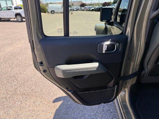 2025 Jeep Gladiator Mojave X