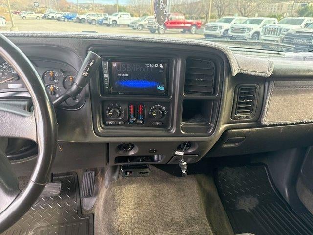 2004 Chevrolet Silverado 2500 HD LS