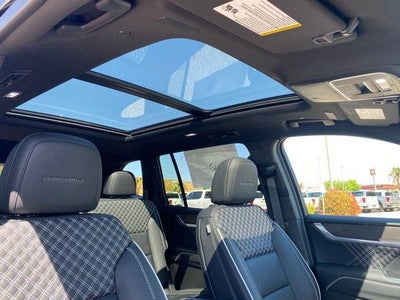 2025 GMC Acadia Denali