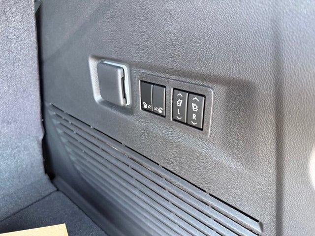 2026 GMC Yukon Denali - Photo 27