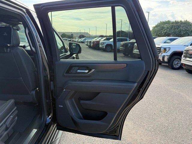 2026 GMC Yukon Denali - Photo 29