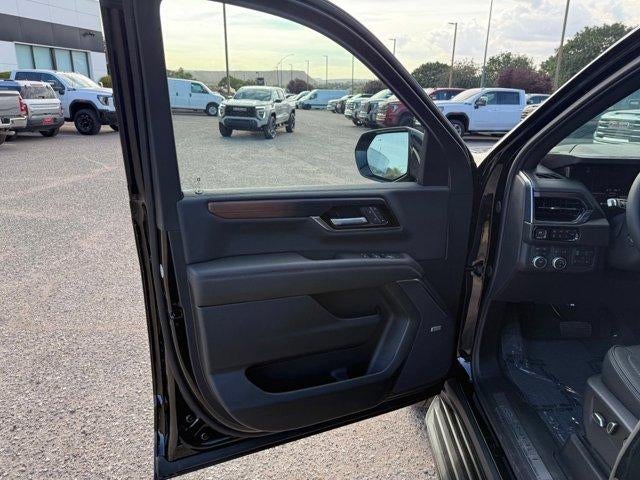 2026 GMC Yukon Denali - Photo 9