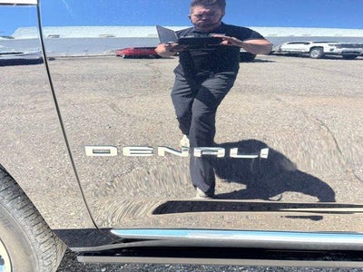 2023 GMC Yukon Denali