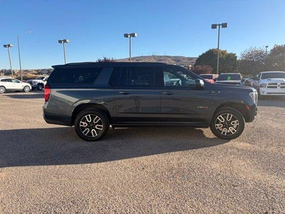 2021 GMC Yukon XL AT4