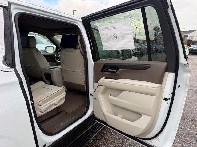 2027 GMC Yukon XL Denali - Photo 23