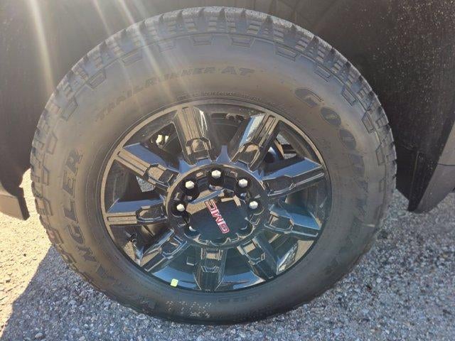 2026 GMC Sierra 3500HD AT4 - Photo 32