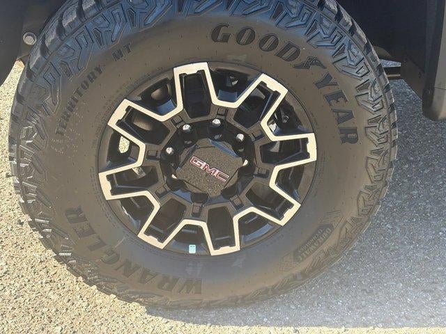 2026 GMC Sierra 2500HD AT4X - Photo 10