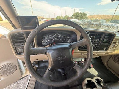 2002 GMC Sierra 2500 HD Base