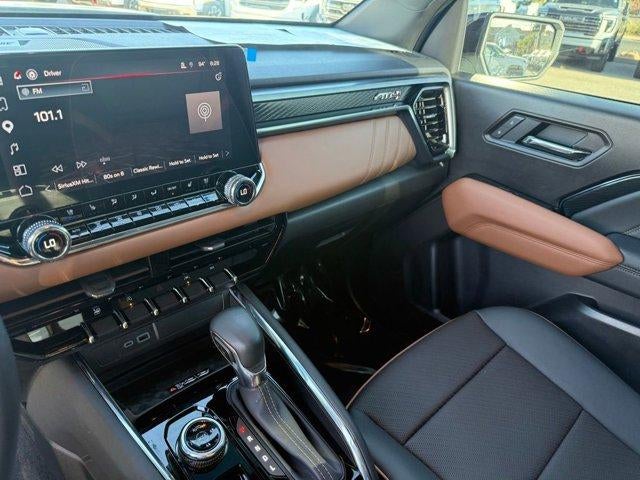 2025 GMC Canyon AT4