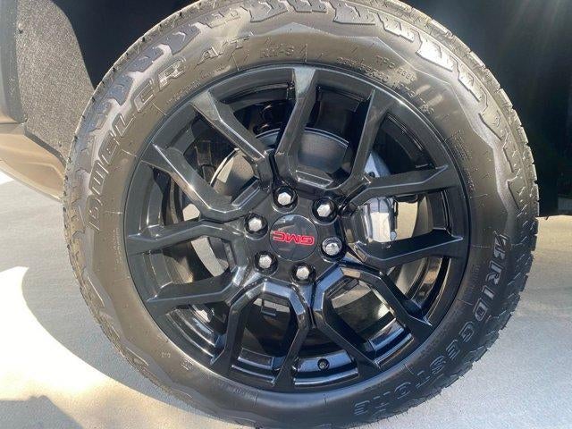 2025 GMC Canyon Denali