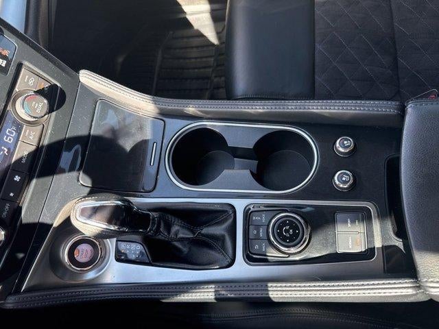 2017 Nissan Maxima SR