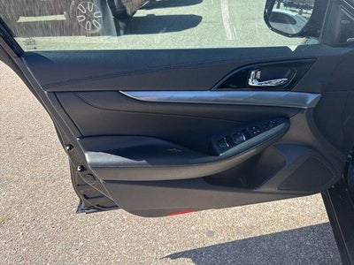 2017 Nissan Maxima SR