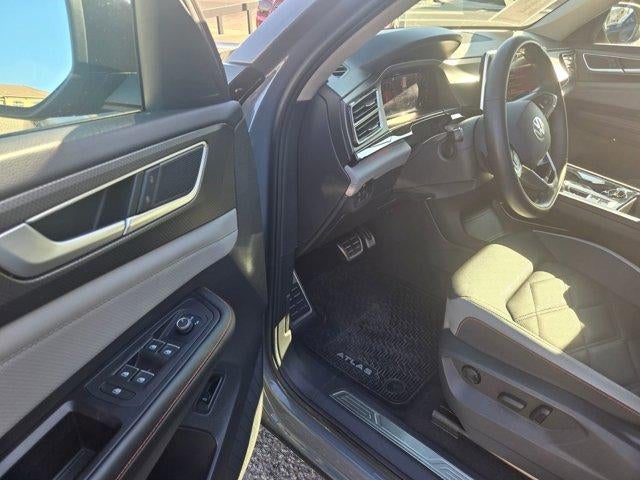 2024 Volkswagen Atlas 2.0T Peak Edition SE w/Technology