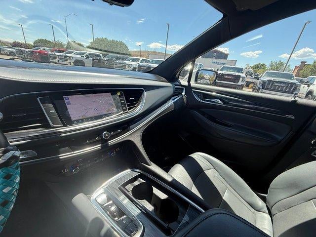 2022 Buick Enclave Essence