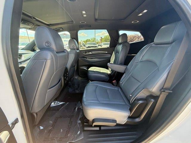 2022 Buick Enclave Essence