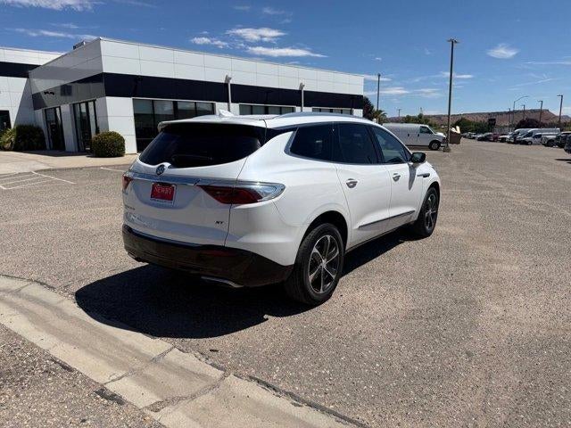2022 Buick Enclave Essence