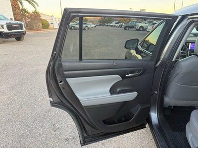 2024 Toyota Highlander LE