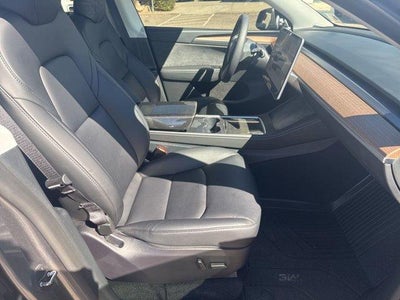 2025 Tesla Model Y Long Range