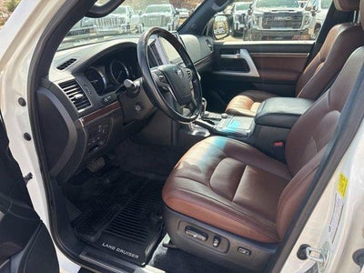 2018 Toyota Land Cruiser Base