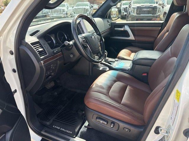 2018 Toyota Land Cruiser Base