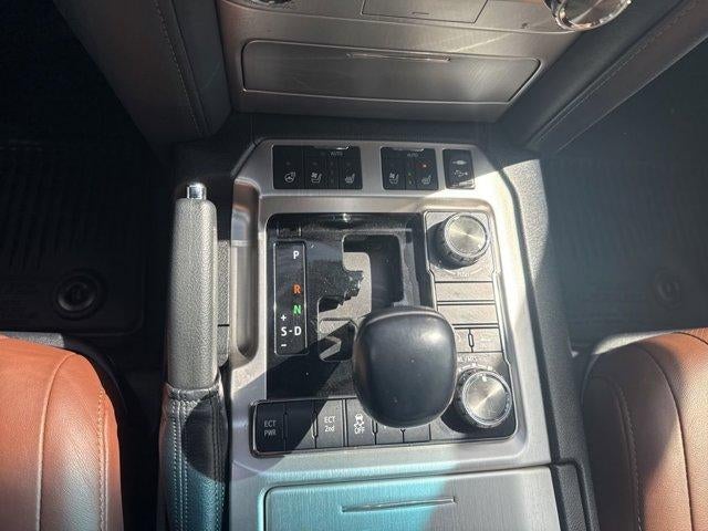 2018 Toyota Land Cruiser Base