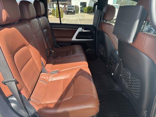 2018 Toyota Land Cruiser Base