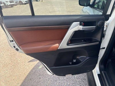 2018 Toyota Land Cruiser Base