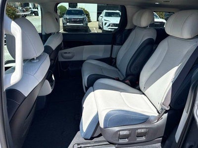 2025 Kia Carnival Hybrid SX Prestige