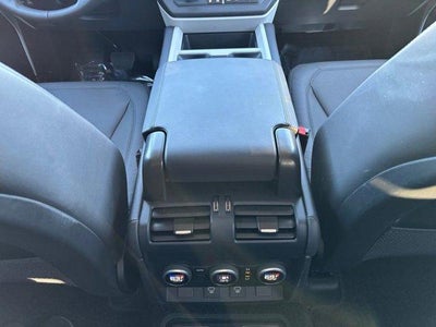 2025 Land Rover Defender X-Dynamic SE