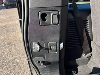 2025 Land Rover Defender X-Dynamic SE