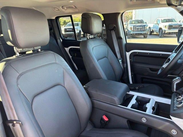 2025 Land Rover Defender X-Dynamic SE