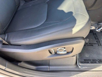 2025 Land Rover Defender X-Dynamic SE