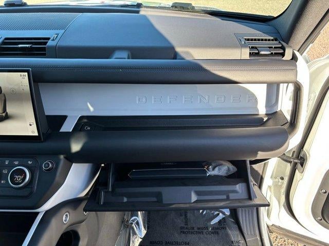 2025 Land Rover Defender X-Dynamic SE